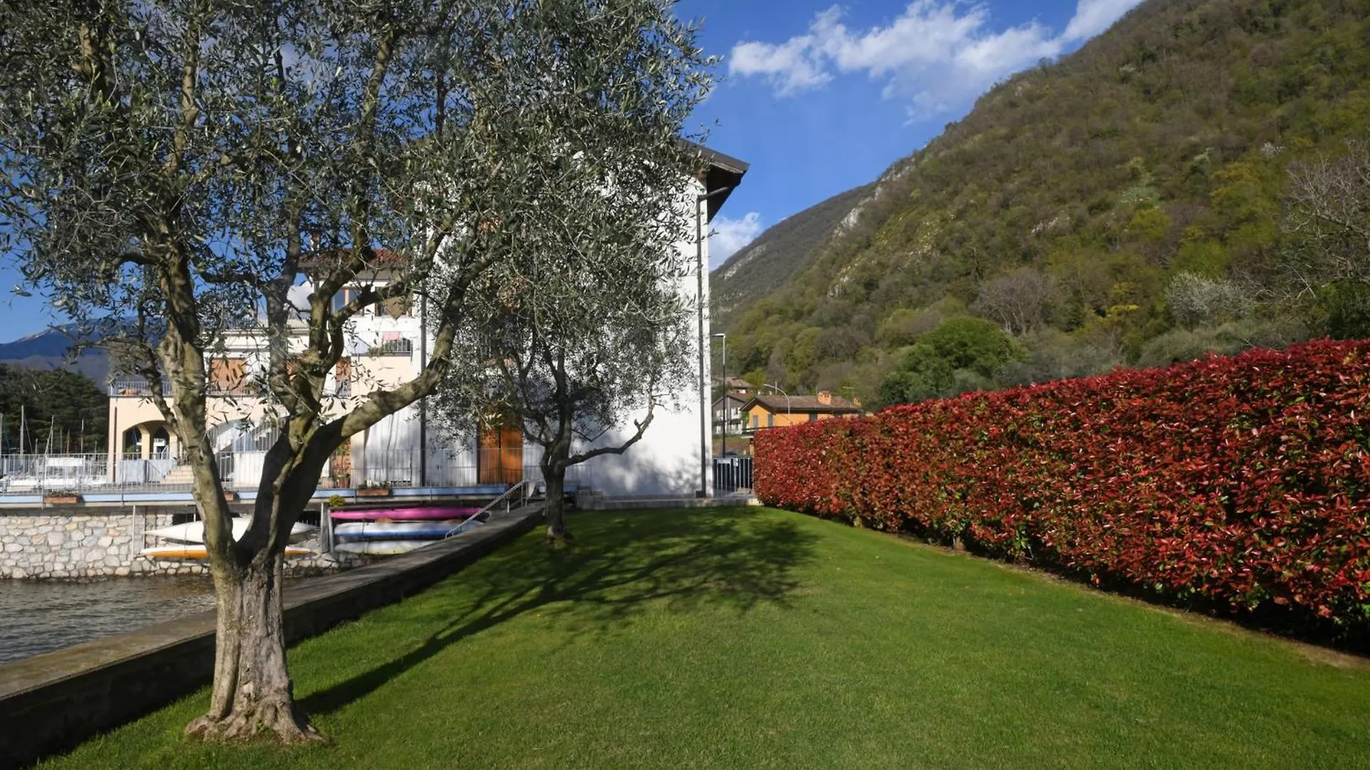 Bellaiseo Luxury Rooftop Pilzone 0*,